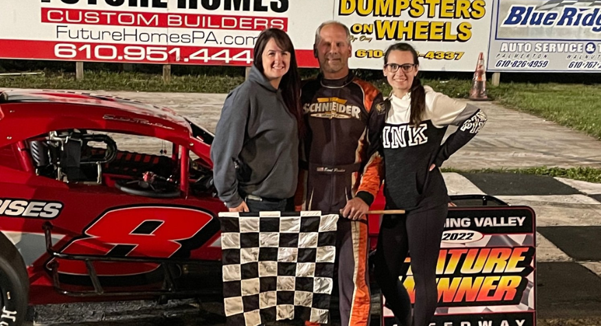 Earl Paules Earns First Win of 2022 in Modified Feature (PA)