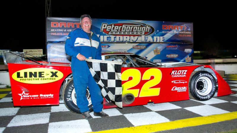 Glenn Watson Goes the Distance With a Peterborough Outlaw Super Late Model Victory (ON)