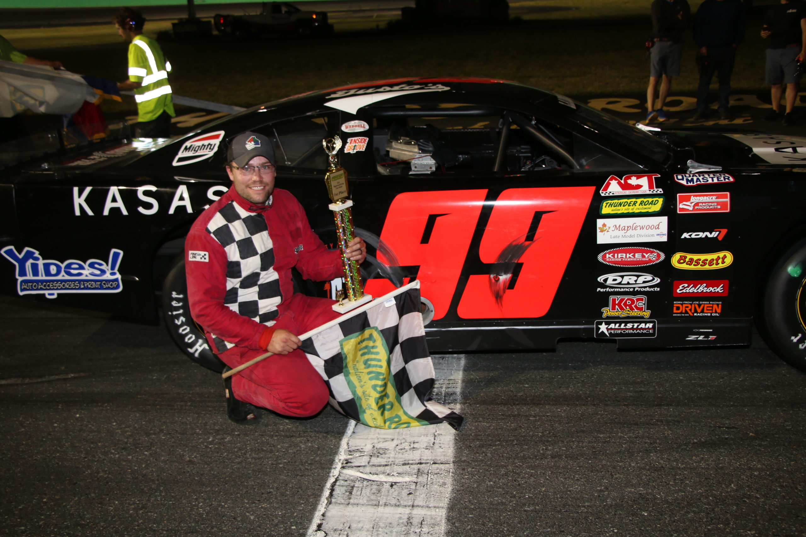Cody Blake Goes Lights Out Over the Thunder Road Late Model Competition (VT)